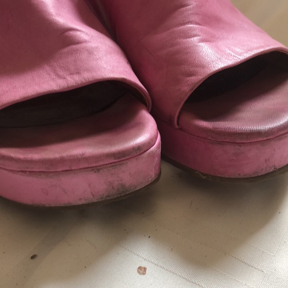 Pink 🩷 slides with a heel - Picture 3 of 7